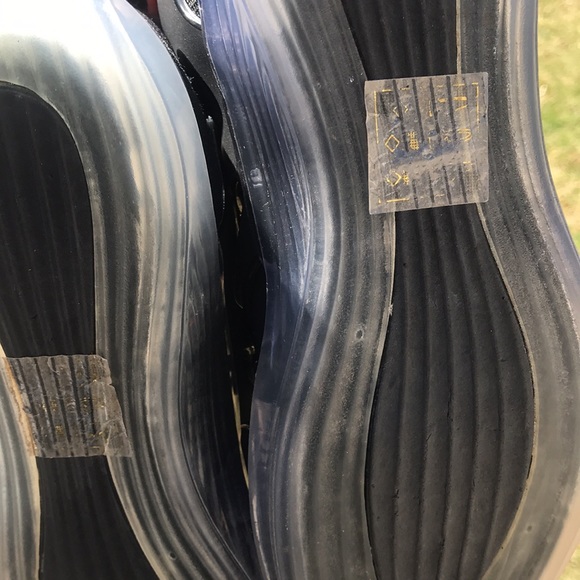 Aldo athletic shoes size 8.5 like new used - Picture 5 of 5